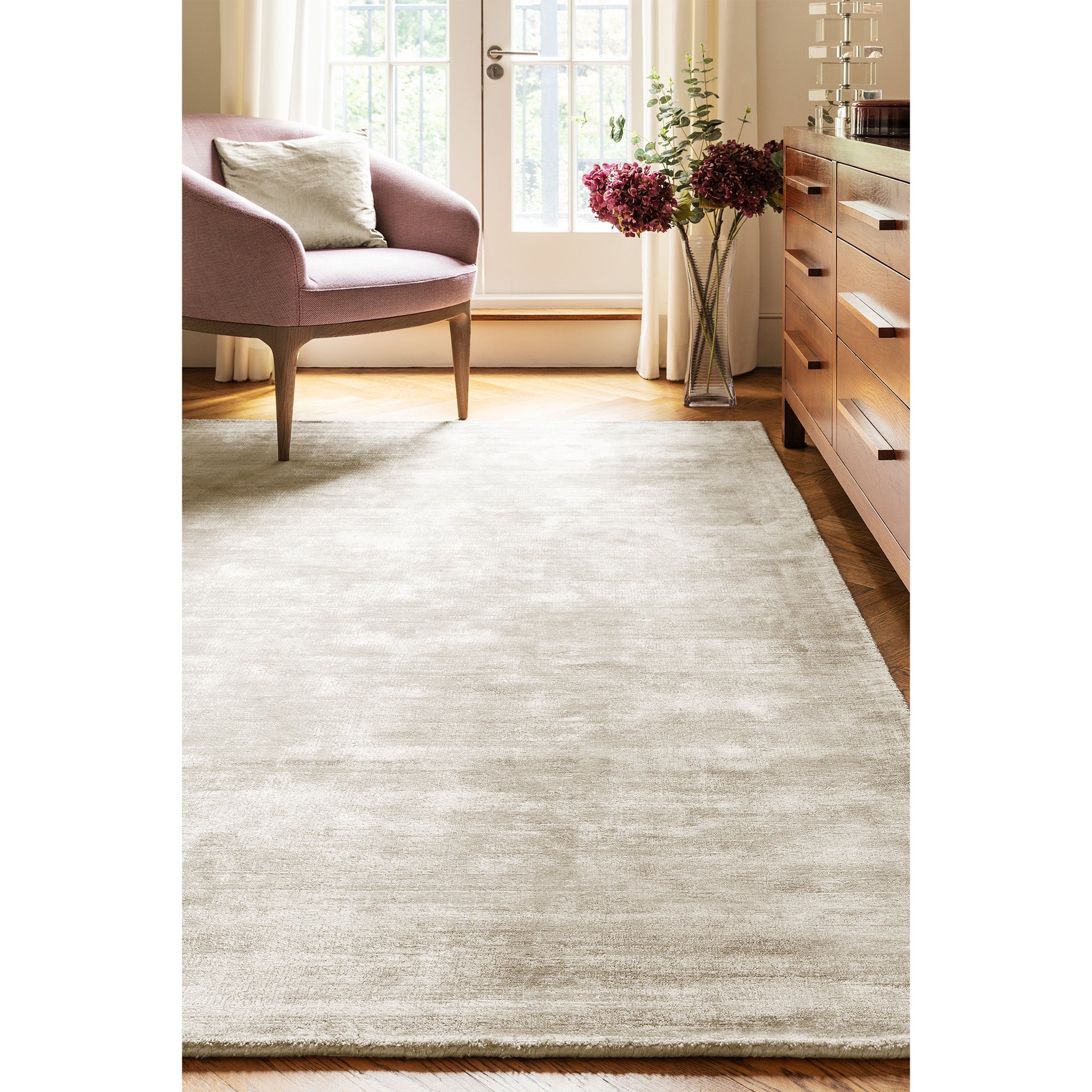 Hand Woven Viscose Rug in Putty